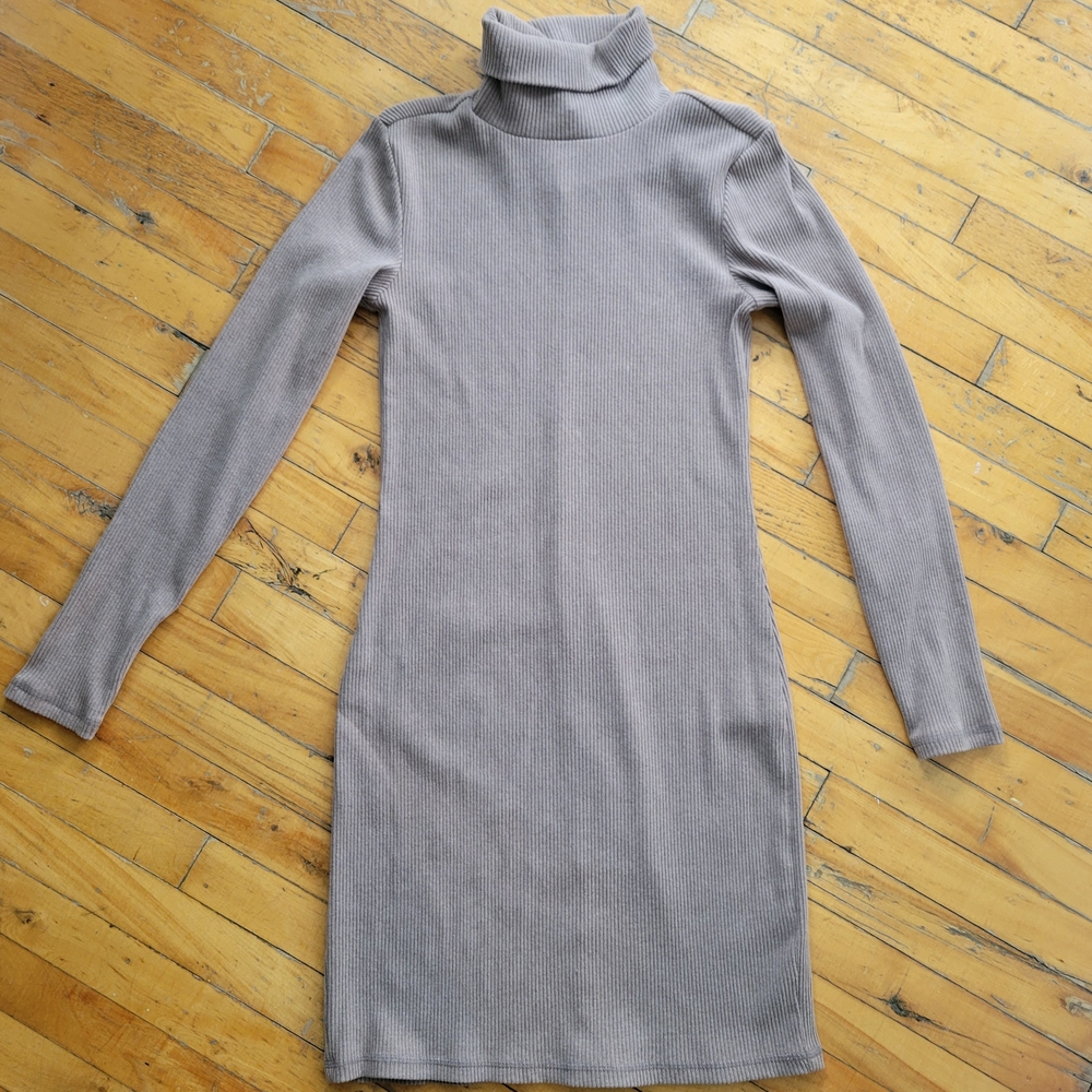 Old Navy Gray Long Sleeve Turtleneck Dress
